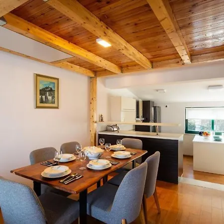 Seafront Paradise Apartmán